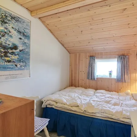 Fiene - 300m From The Sea By Interhome
