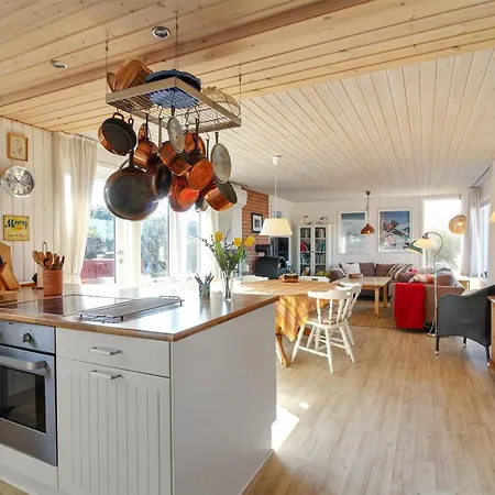 Fiene - 300m From The Sea By Interhome Hébergement de vacances *